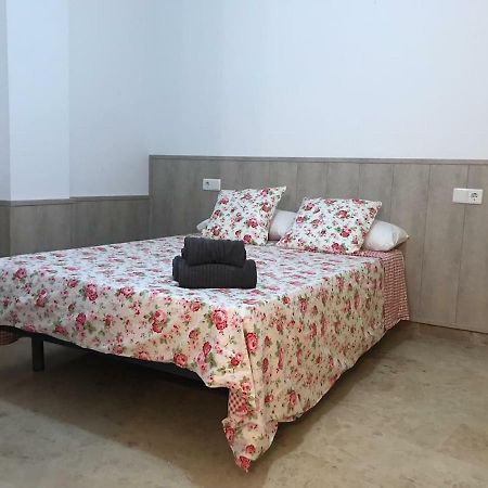 Amazing And Clean Studio Very Close To City Center Malaga Luaran gambar
