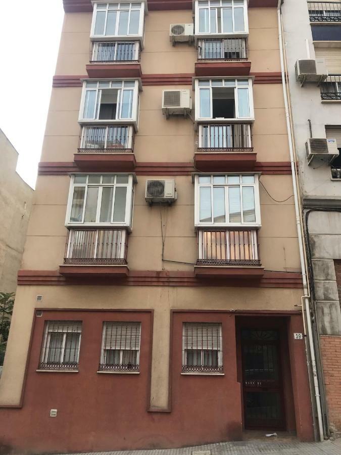 Amazing And Clean Studio Very Close To City Center Malaga Luaran gambar